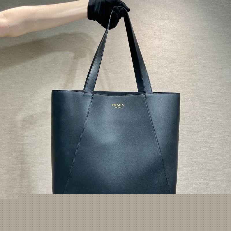 Pra*a shopping bags
